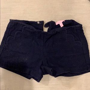 Lilly Pulitzer scallop pocket shorts